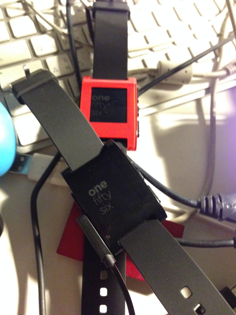 ความเห็นหลังจากลองใช้นาฬิกา Pebble Smartwatch 6 เดือน