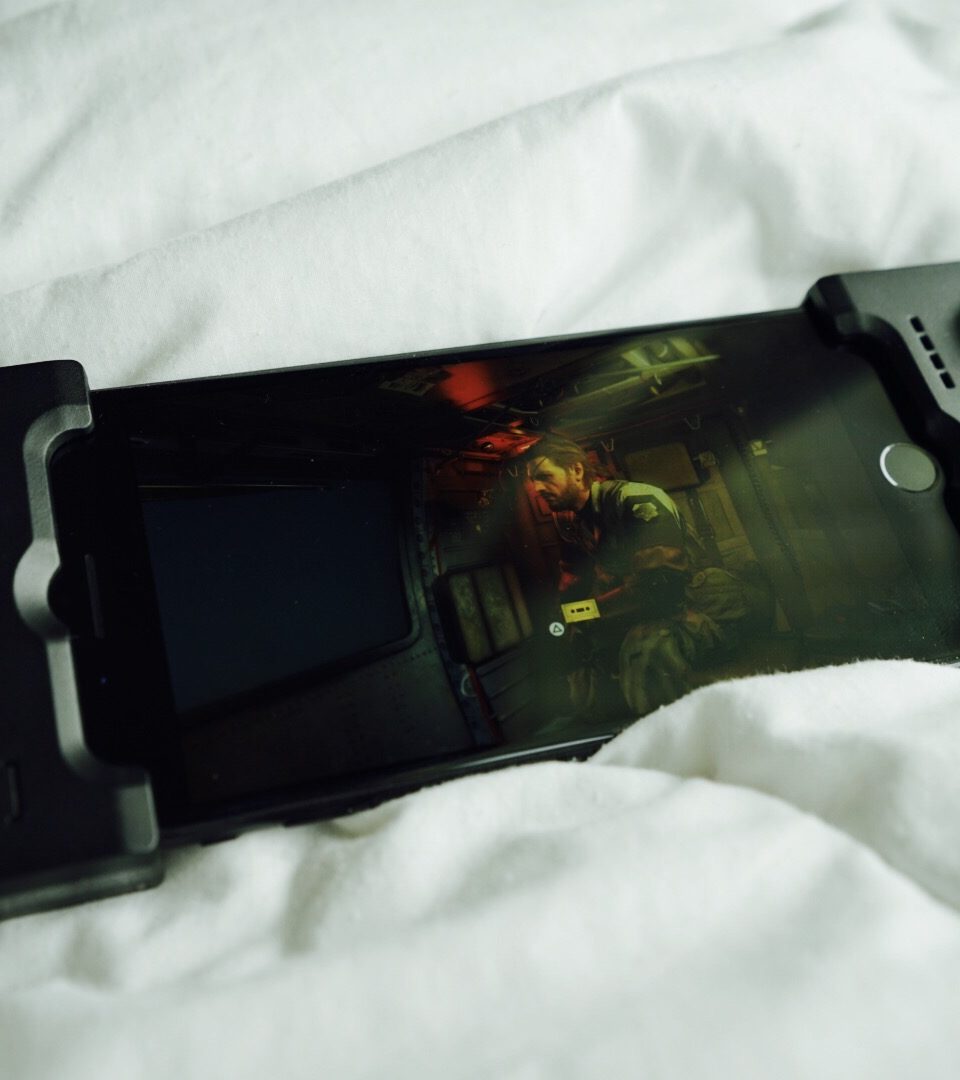 Weekend Project: เล่น PS4 บน iPhone ด้วย Gamevice Controller